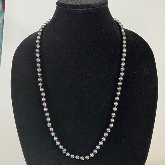 Necklace hematite Long round beads knotted 28” - Picture 2 of 6